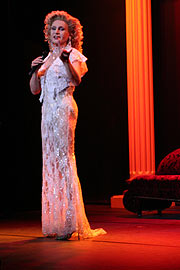 Mary auf der Bühne der Komödie im Bayerischen Hof bis 05.05.2007  (Foto. Martin Schmitz)